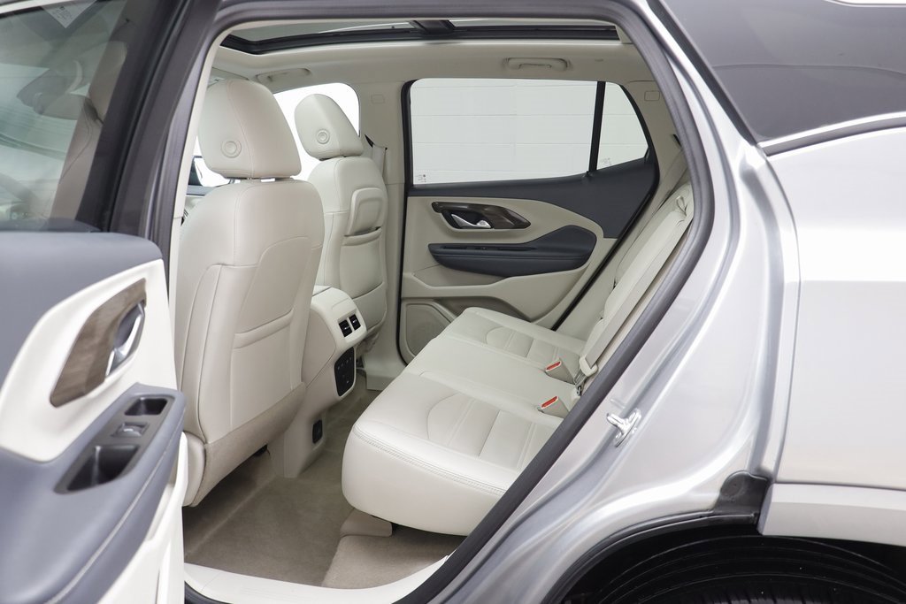 Used 2024 GMC Terrain Denali w/ Denali Premium Package image 16