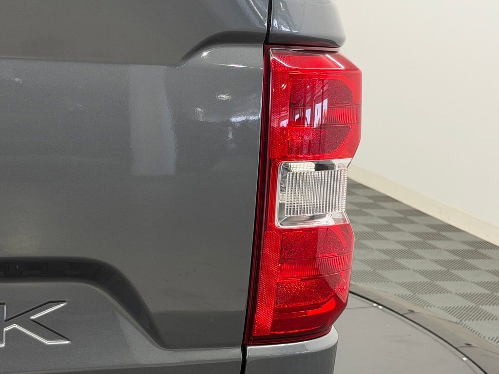 Used 2025 Ford Maverick XL FWD image 14