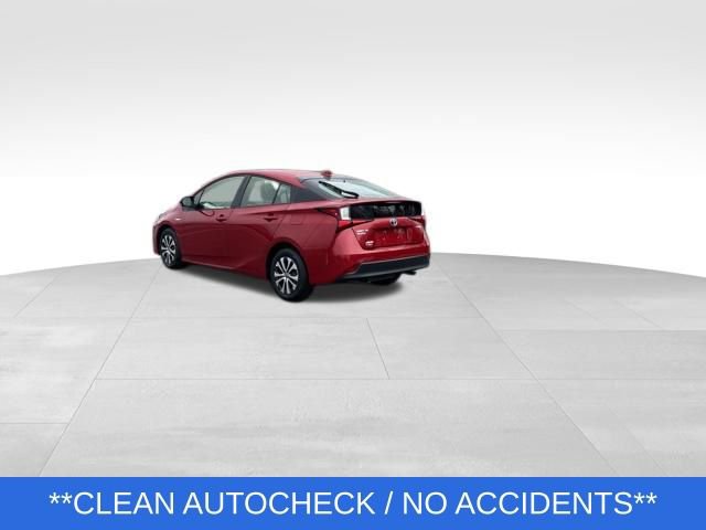 Used 2021 Toyota Prius LE image 4