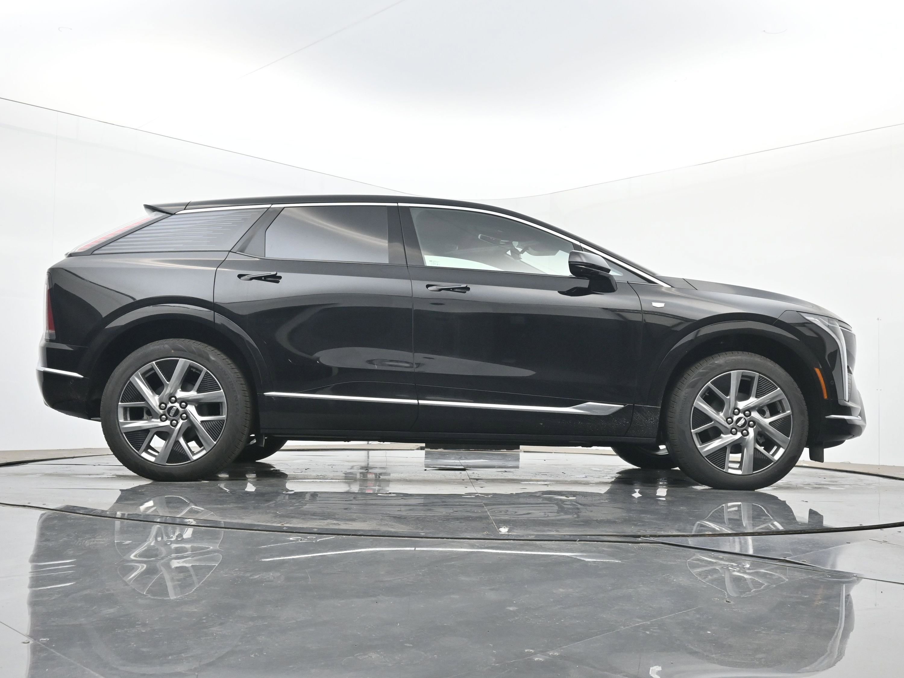 New 2026 Cadillac Optiq Luxury 2 AWD/4WD image 20
