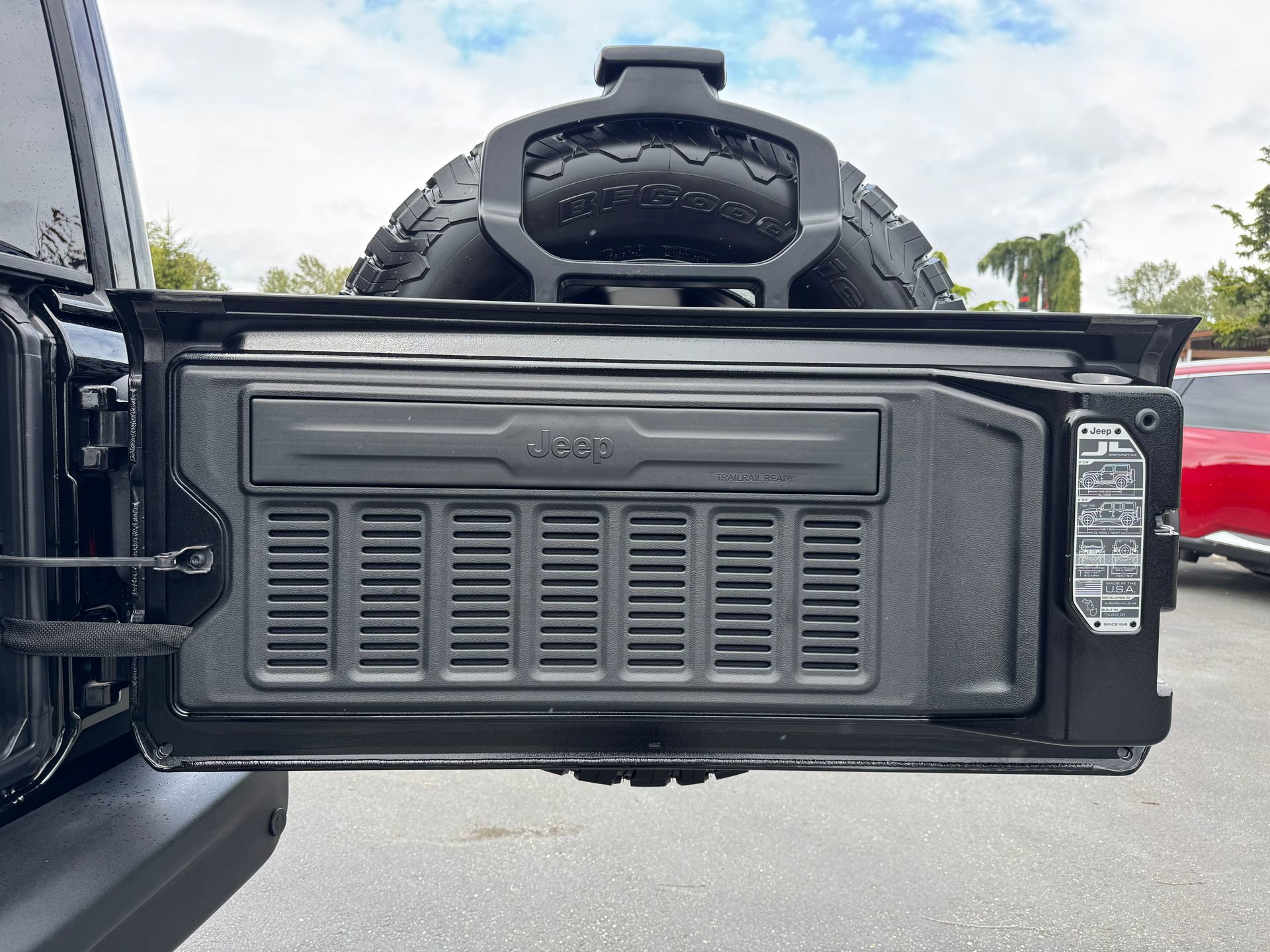 Used 2024 Jeep Wrangler Unlimited Rubicon AWD/4WD image 28