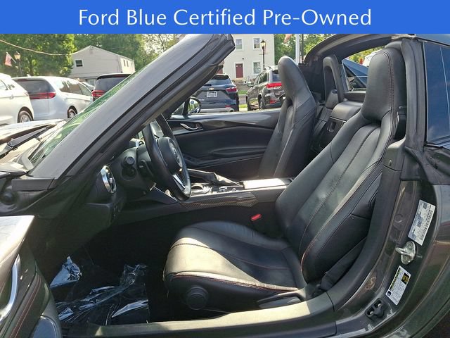 Used 2017 MAZDA MX-5 Miata RF Grand Touring RWD image 12
