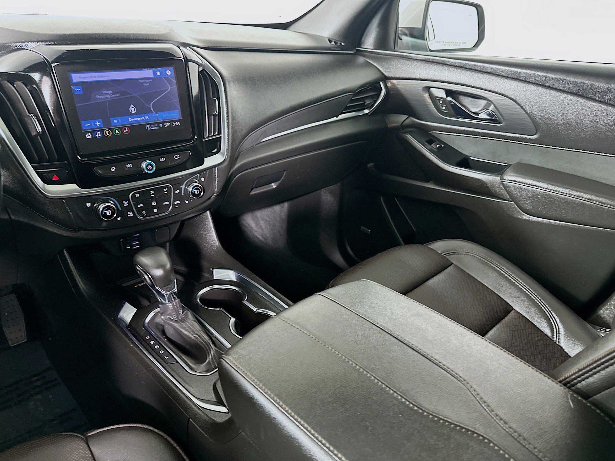 Used 2023 Chevrolet Traverse High Country image 25