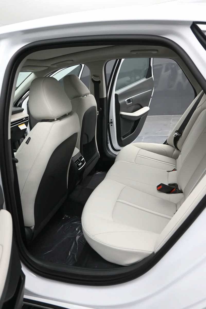 New 2026 Hyundai Sonata SEL FWD image 16