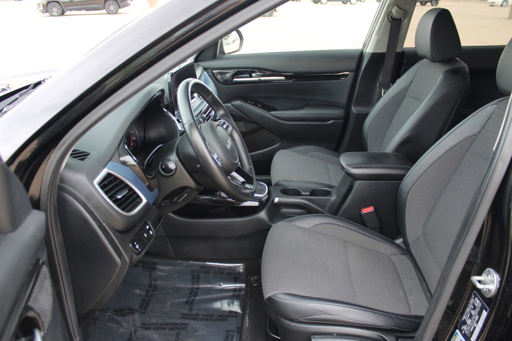 Used 2023 Kia Seltos Nightfall Edition AWD/4WD image 6
