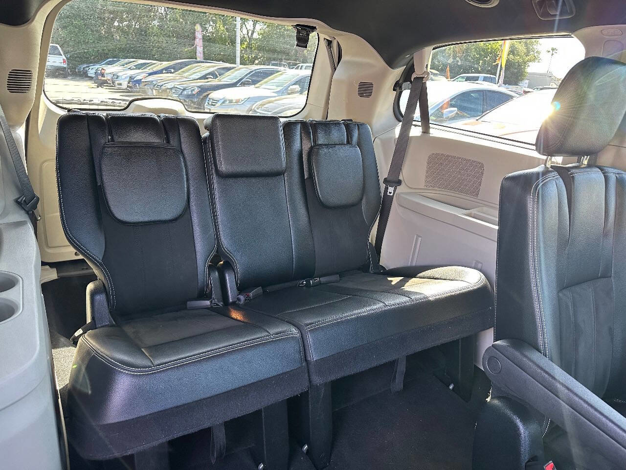 Used 2019 Dodge Grand Caravan SXT image 20