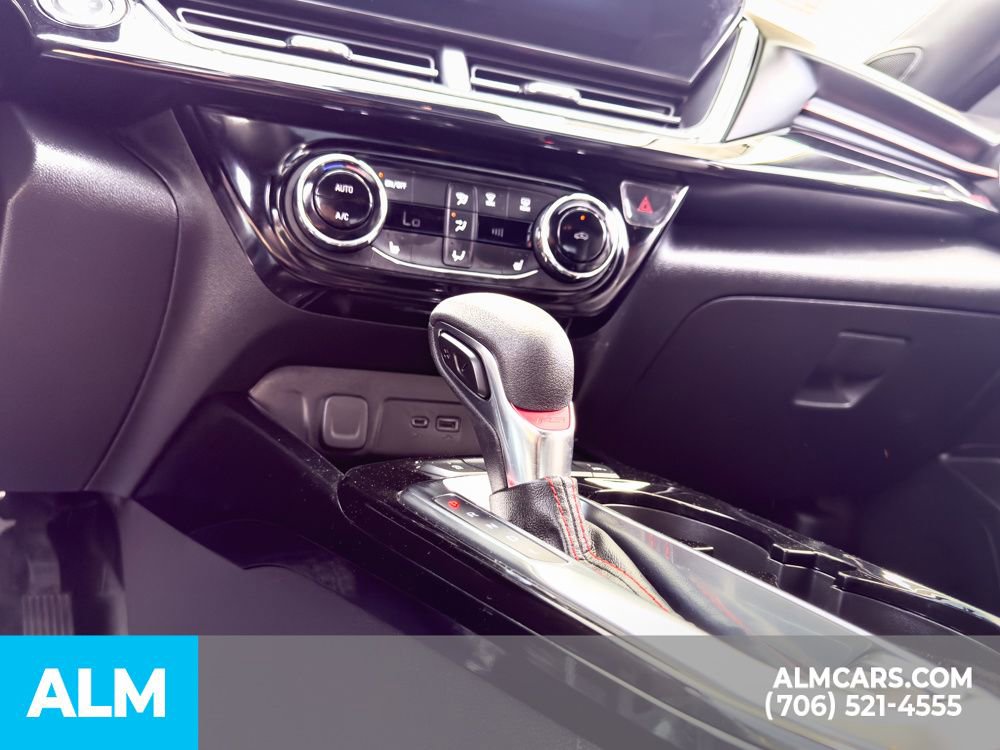 Used 2025 Chevrolet Trax RS w/ Sunroof Package image 24