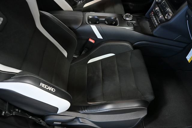 Used 2020 Ford Mustang Shelby GT500 w/ Carbon Fiber Track Pack image 53