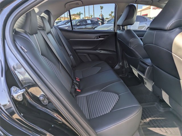 Used 2024 Toyota Camry SE image 19