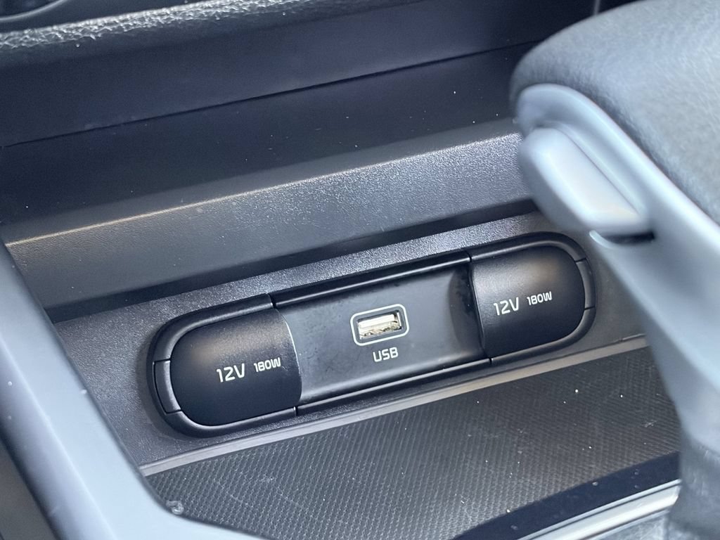 Used 2025 Kia Soul LX FWD image 21