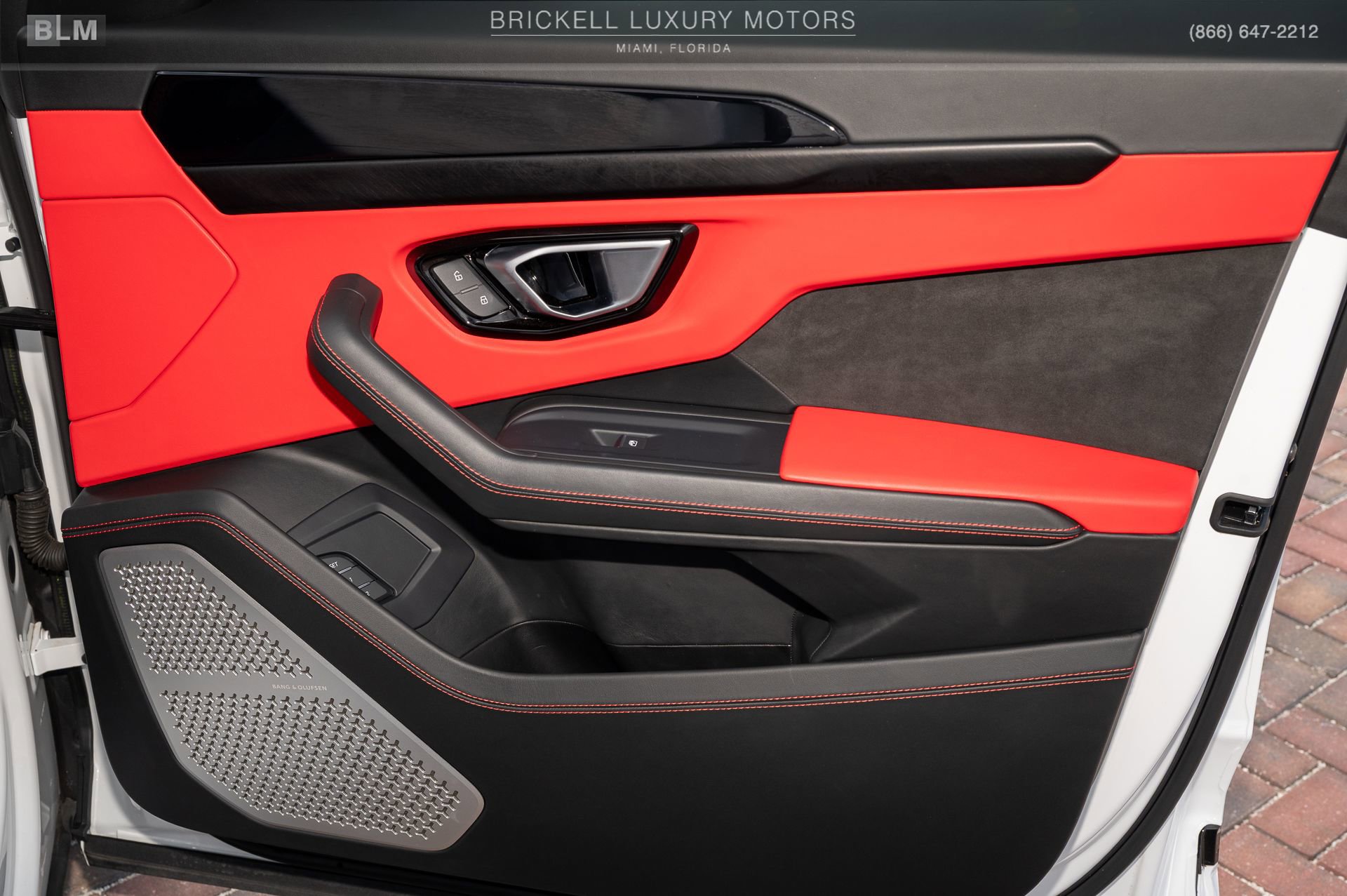 Used 2022 Lamborghini Urus image 17