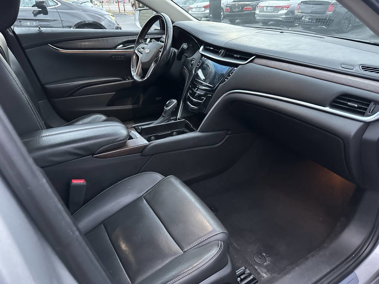 Used 2018 Cadillac XTS Luxury image 16