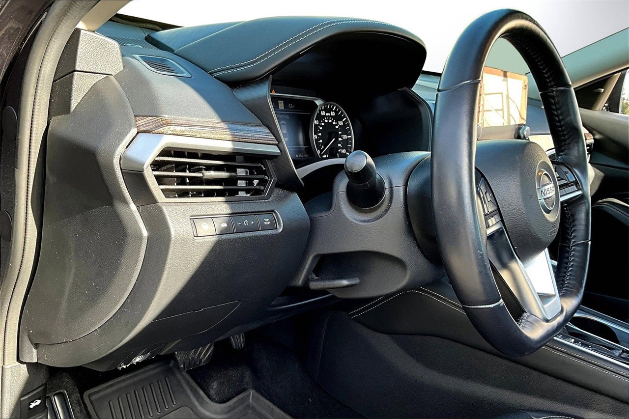 Used 2019 Nissan Altima 2.5 Platinum image 19