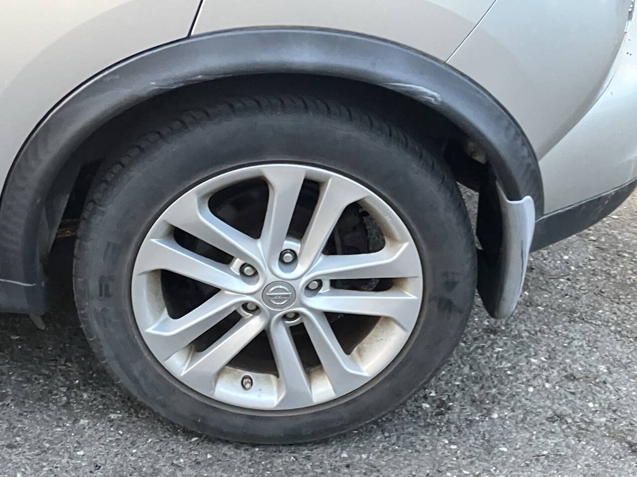 Used 2011 Nissan Juke SV AWD/4WD image 14