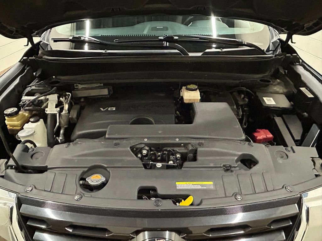 Used 2017 Nissan Pathfinder Platinum w/ Family Entertainment Package image 18