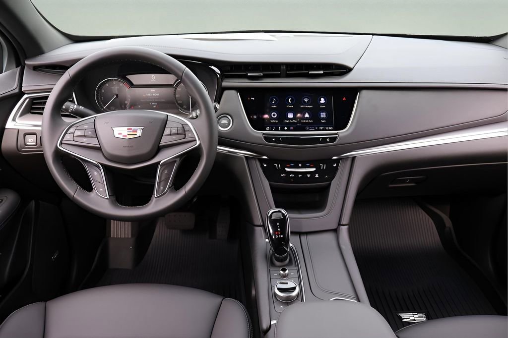 New 2026 Cadillac XT5 Luxury w/ LPO, ONYX Package FWD image 14