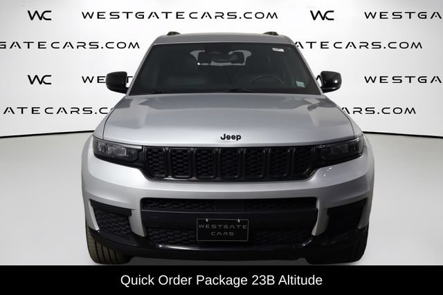Used 2023 Jeep Grand Cherokee L Laredo AWD/4WD image 2