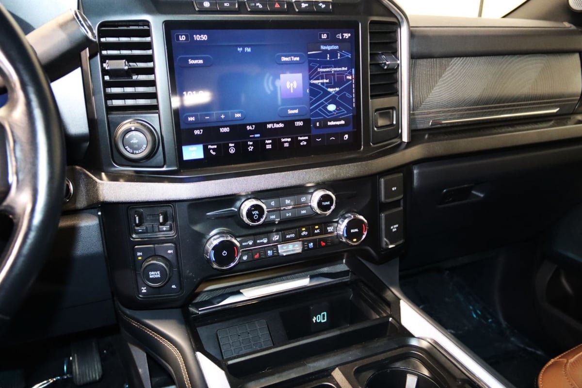 Used 2023 Ford F250 Platinum w/ FX4 Off-Road Package AWD/4WD image 51