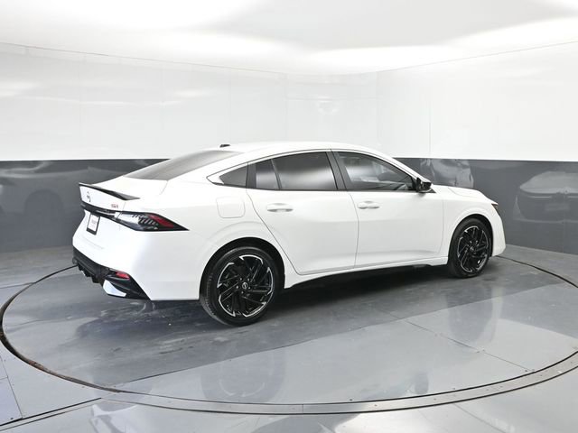 New 2026 Nissan Sentra SR w/ Floor Mat Package image 15