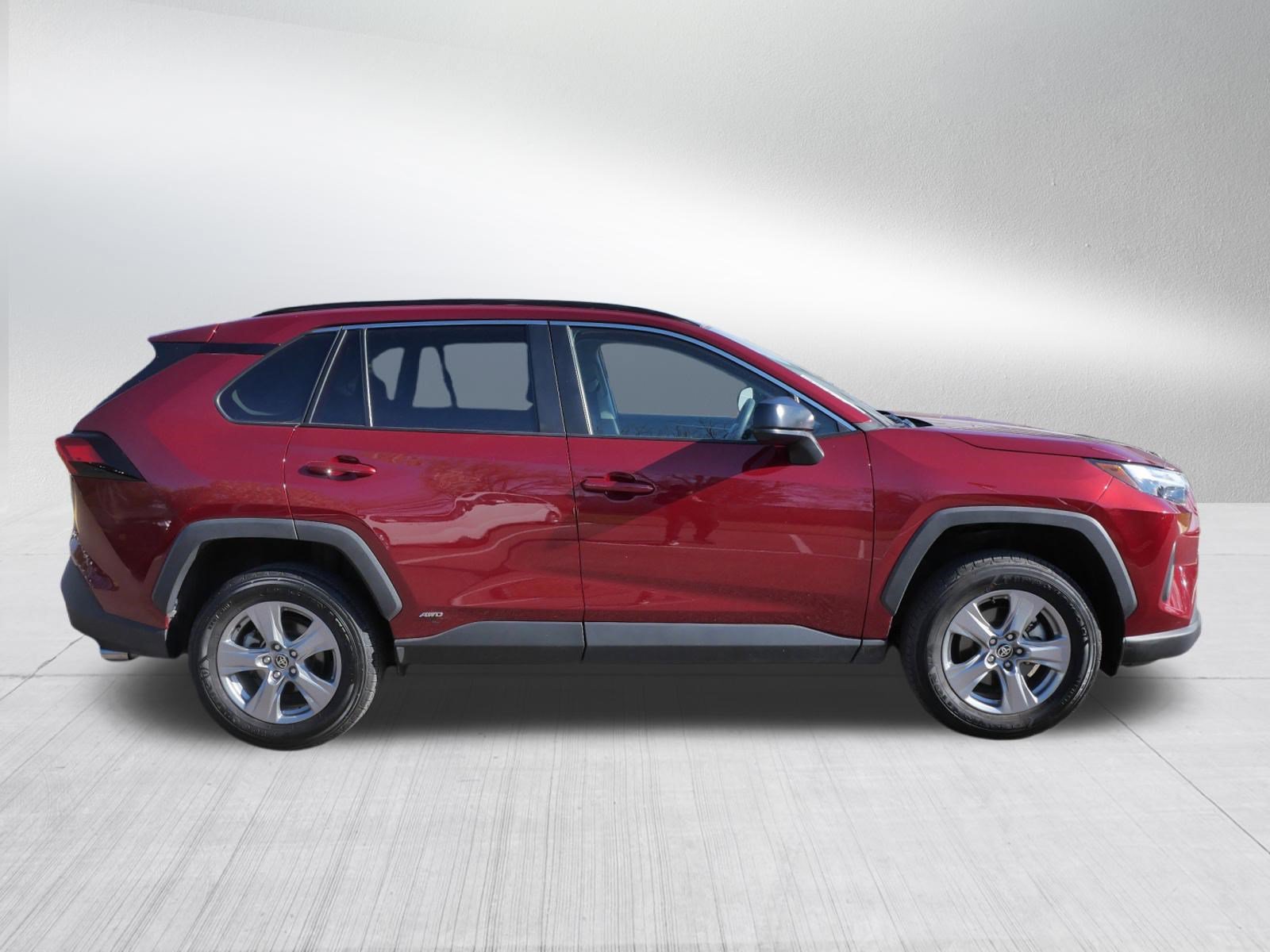 Certified 2025 Toyota RAV4 LE AWD/4WD image 9