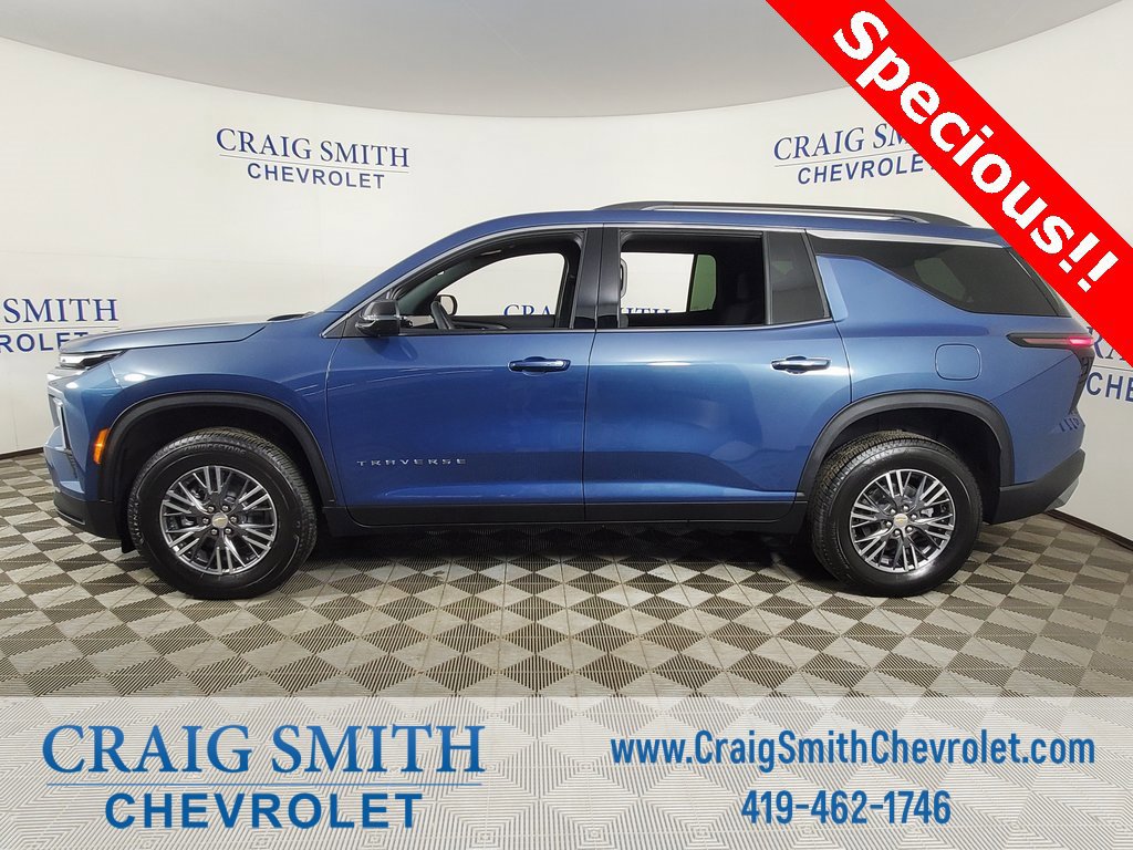 New 2026 Chevrolet Traverse LT image 2