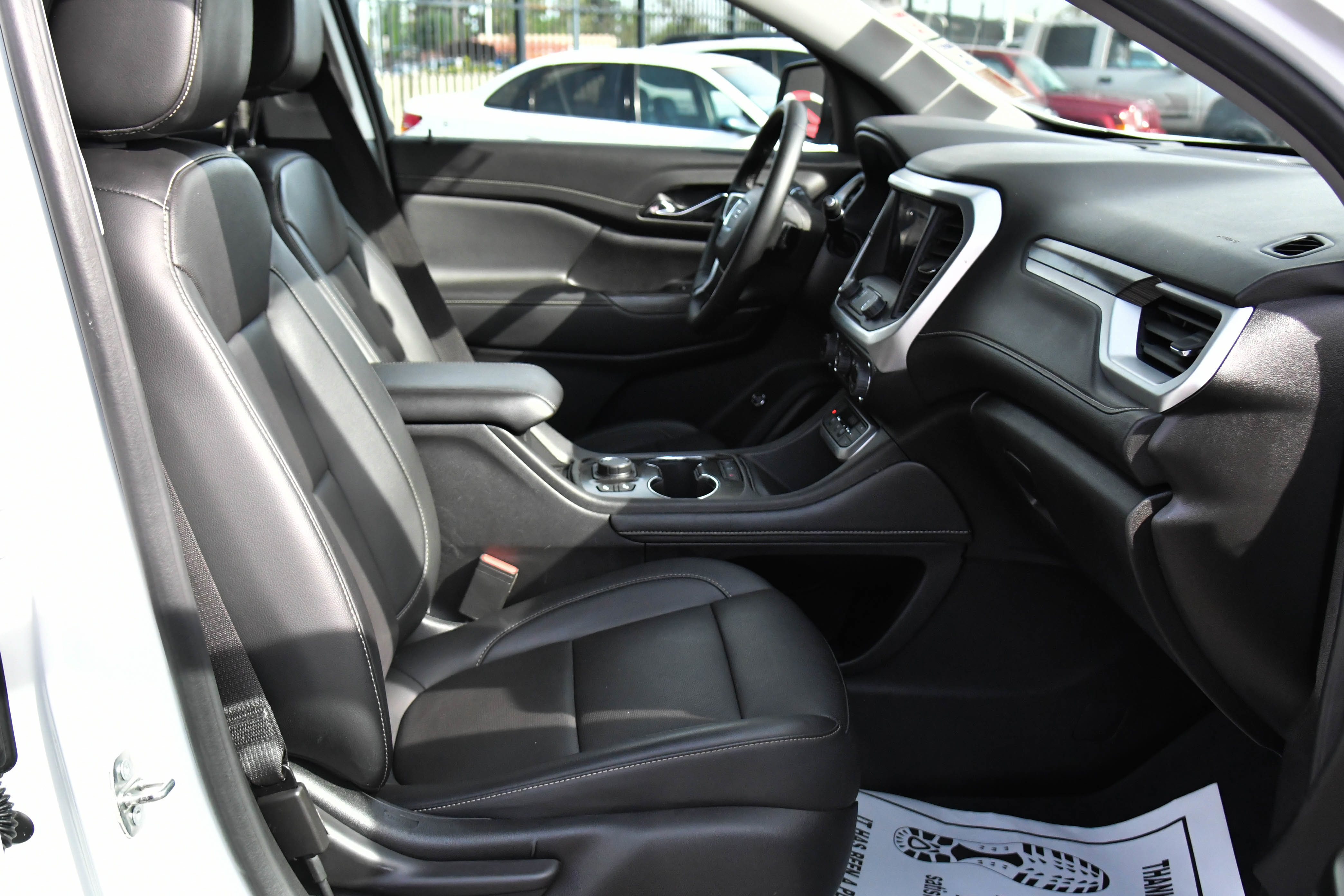 Used 2023 GMC Acadia SLT image 48