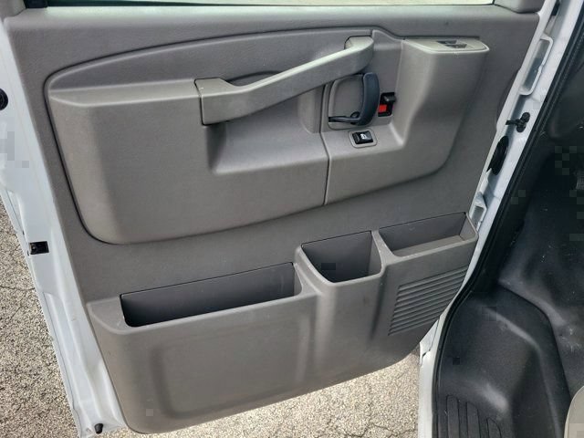 Used 2020 GMC Savana 2500 w/ Driver Convenience Package RWD image 21