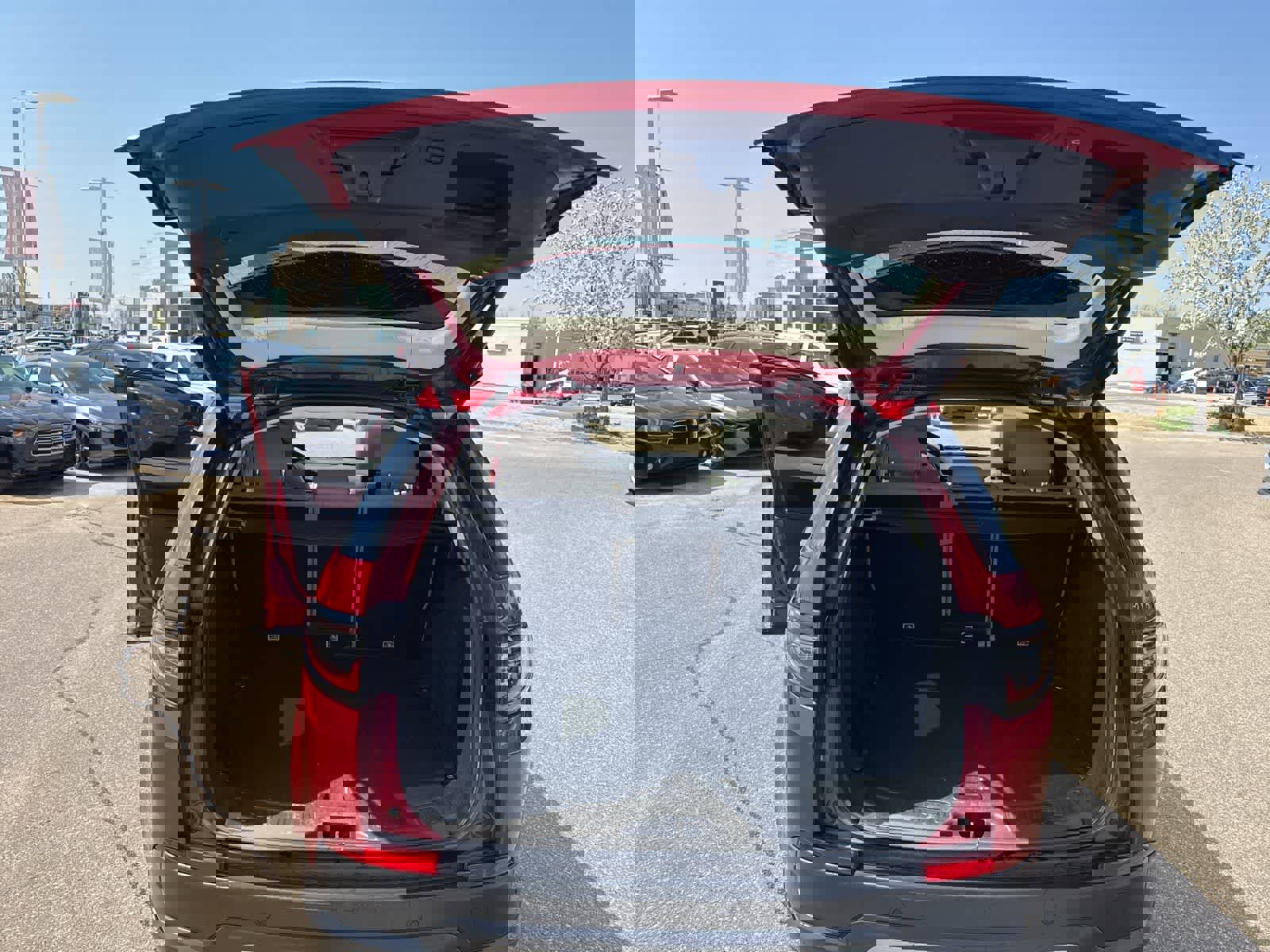 Used 2020 Land Rover Discovery Sport SE image 23