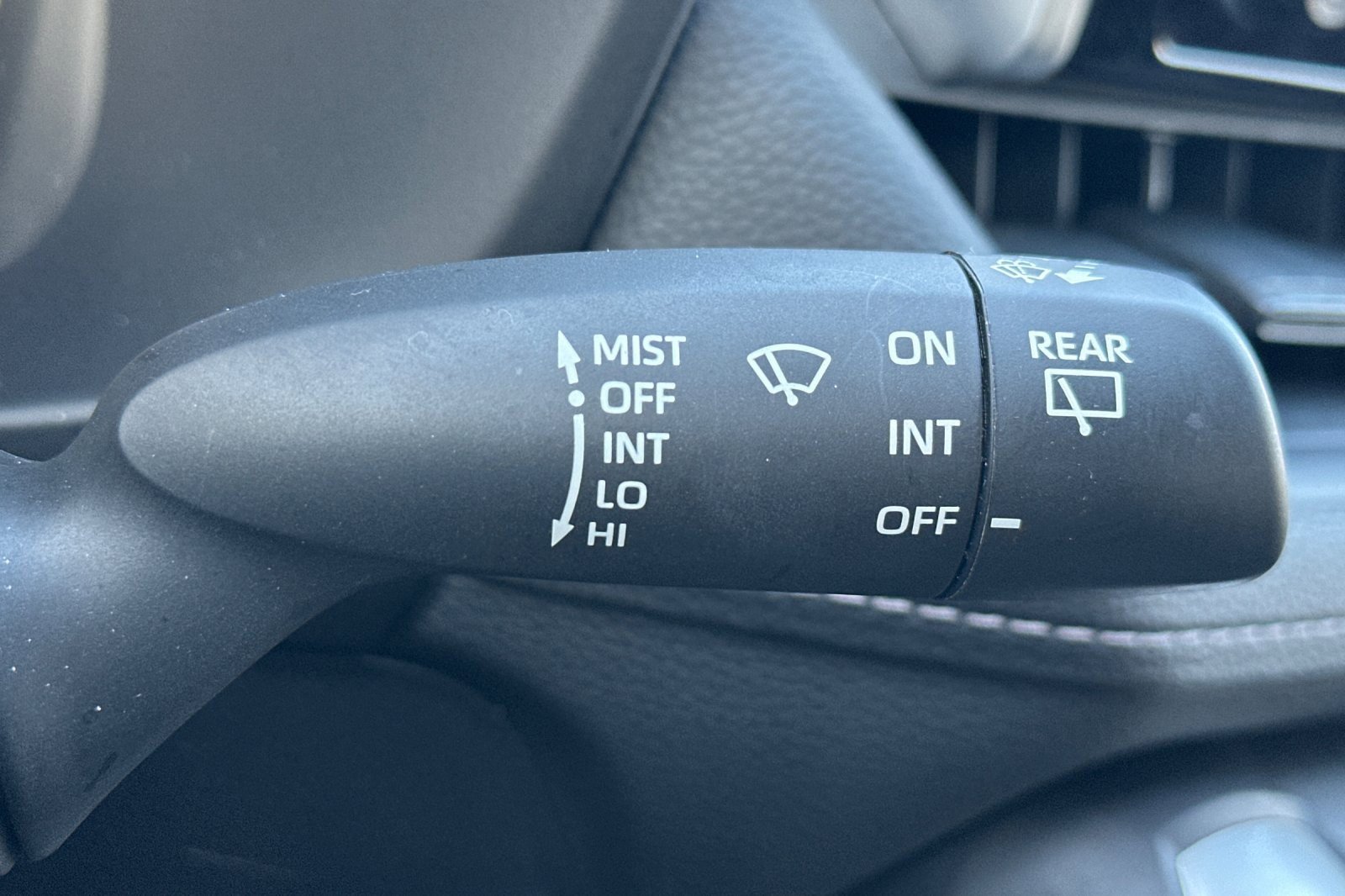 Used 2024 Toyota RAV4 LE image 39