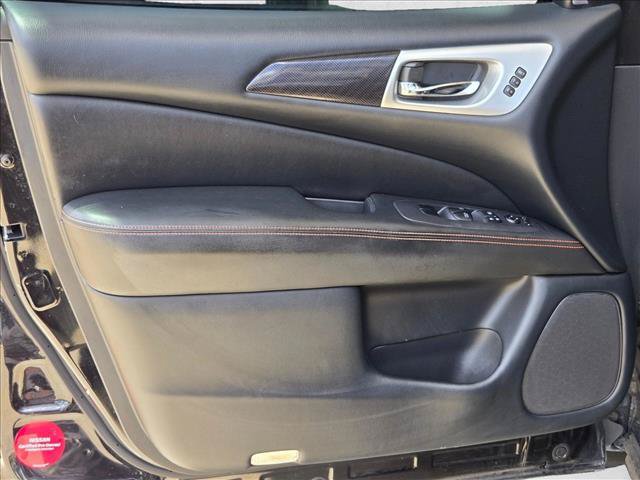Used 2019 Nissan Pathfinder SL FWD image 10