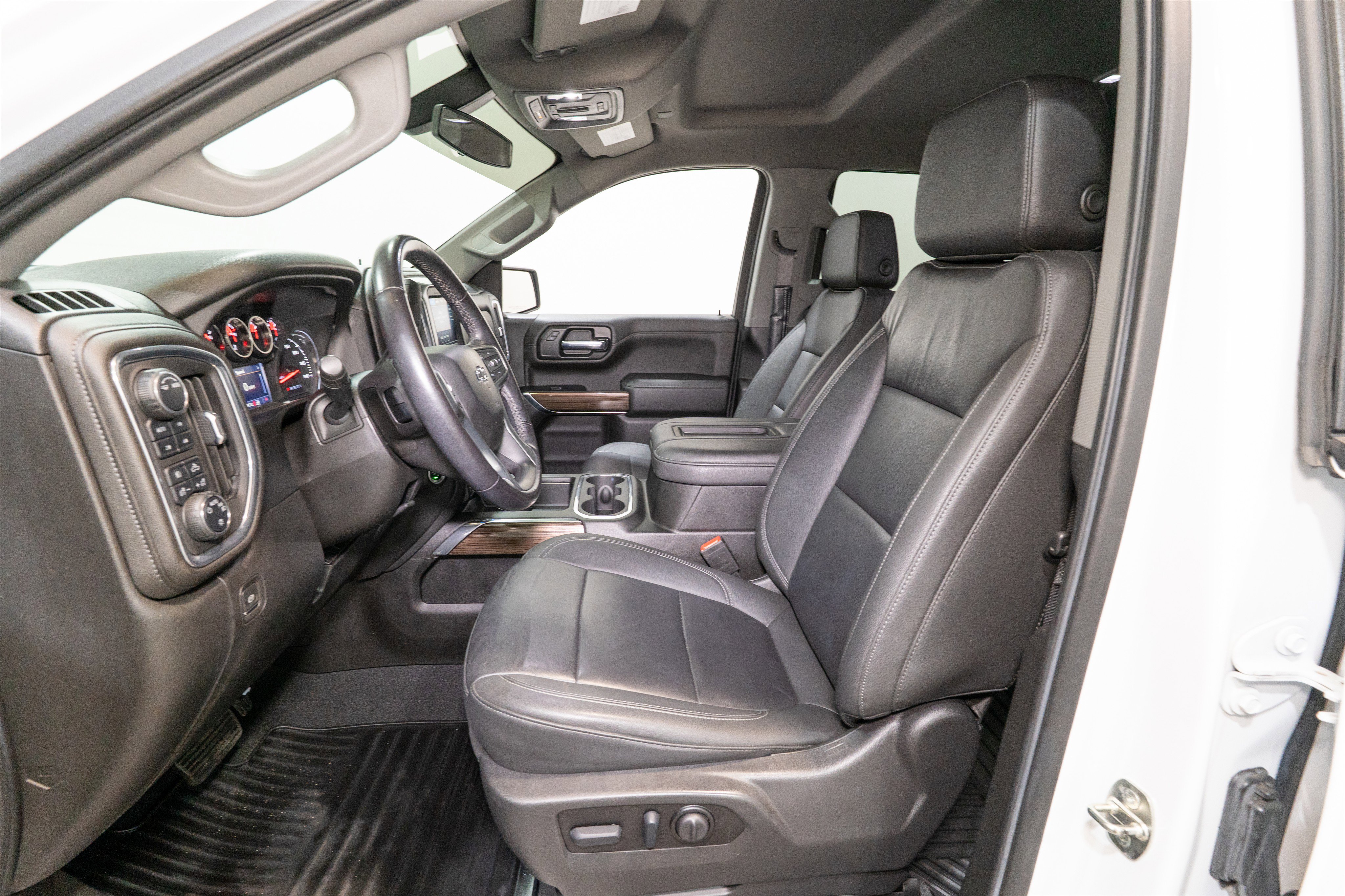 Used 2022 Chevrolet Silverado 1500 RST w/ Convenience Package II image 16