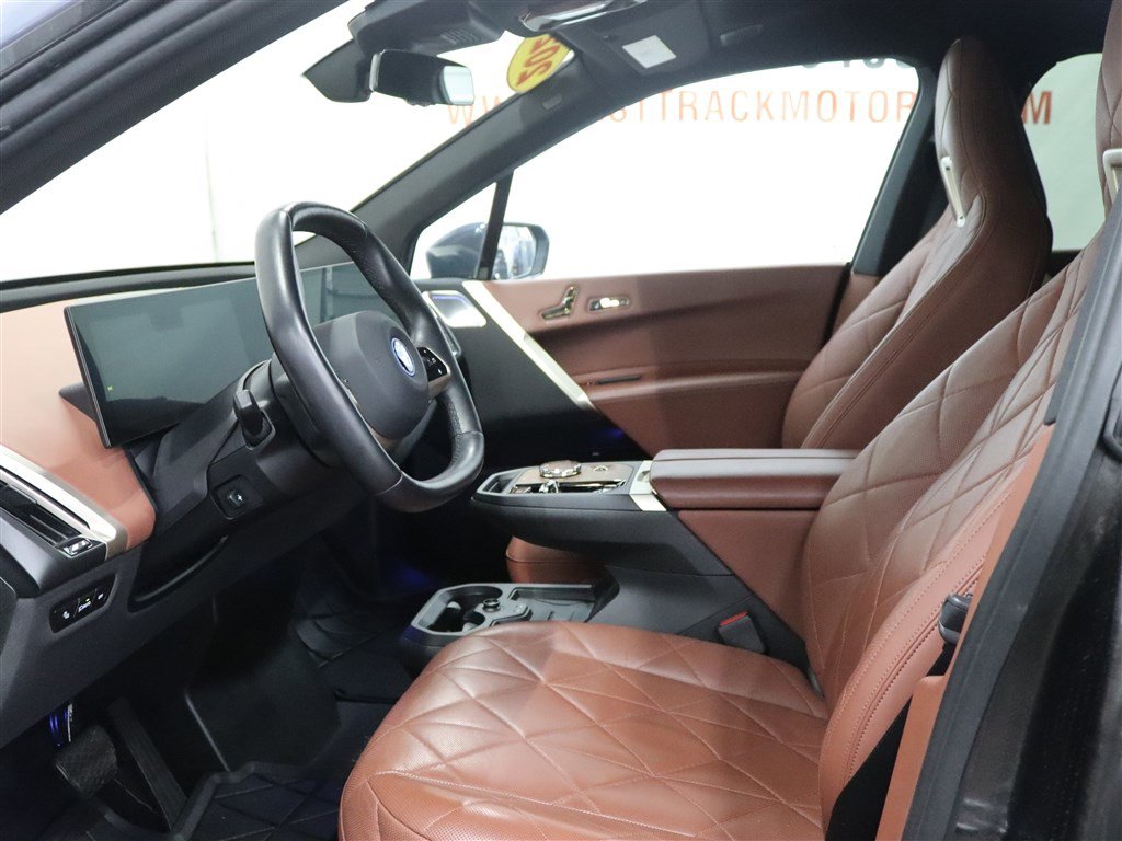 Used 2023 BMW iX M60 w/ Executive Package AWD/4WD image 16