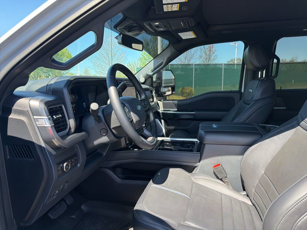 Used 2025 Ford F250 Platinum image 12