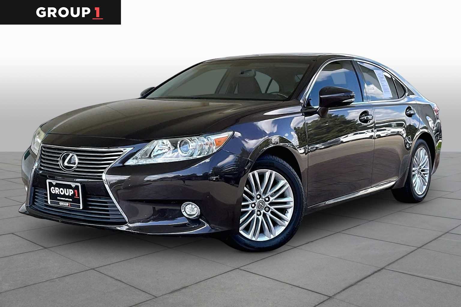Used 2014 Lexus ES 350 w/ Luxury Package FWD image 1