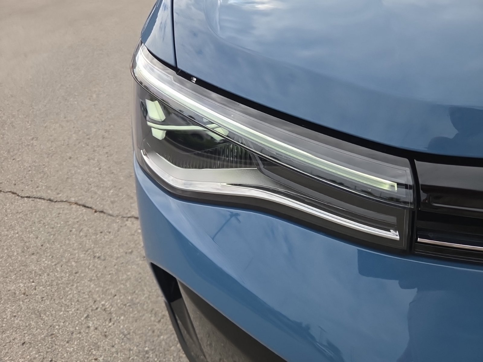 New 2027 Volkswagen Taos S FWD image 5