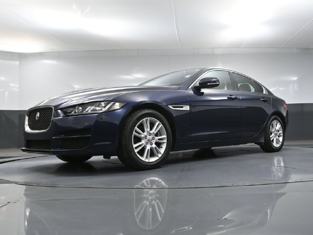 Used 2018 Jaguar XE Premium AWD/4WD image 47