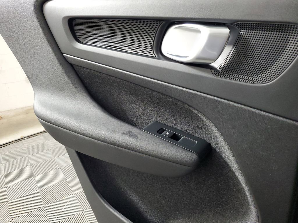 Used 2026 Volvo XC40 B5 Ultra w/ Protection Package Premier image 20