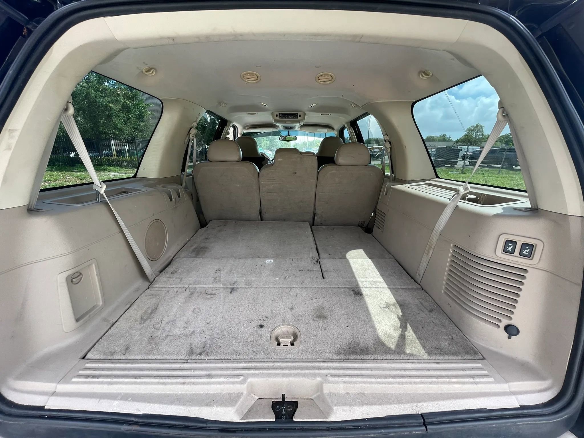 Used 2005 Ford Expedition Eddie Bauer image 26