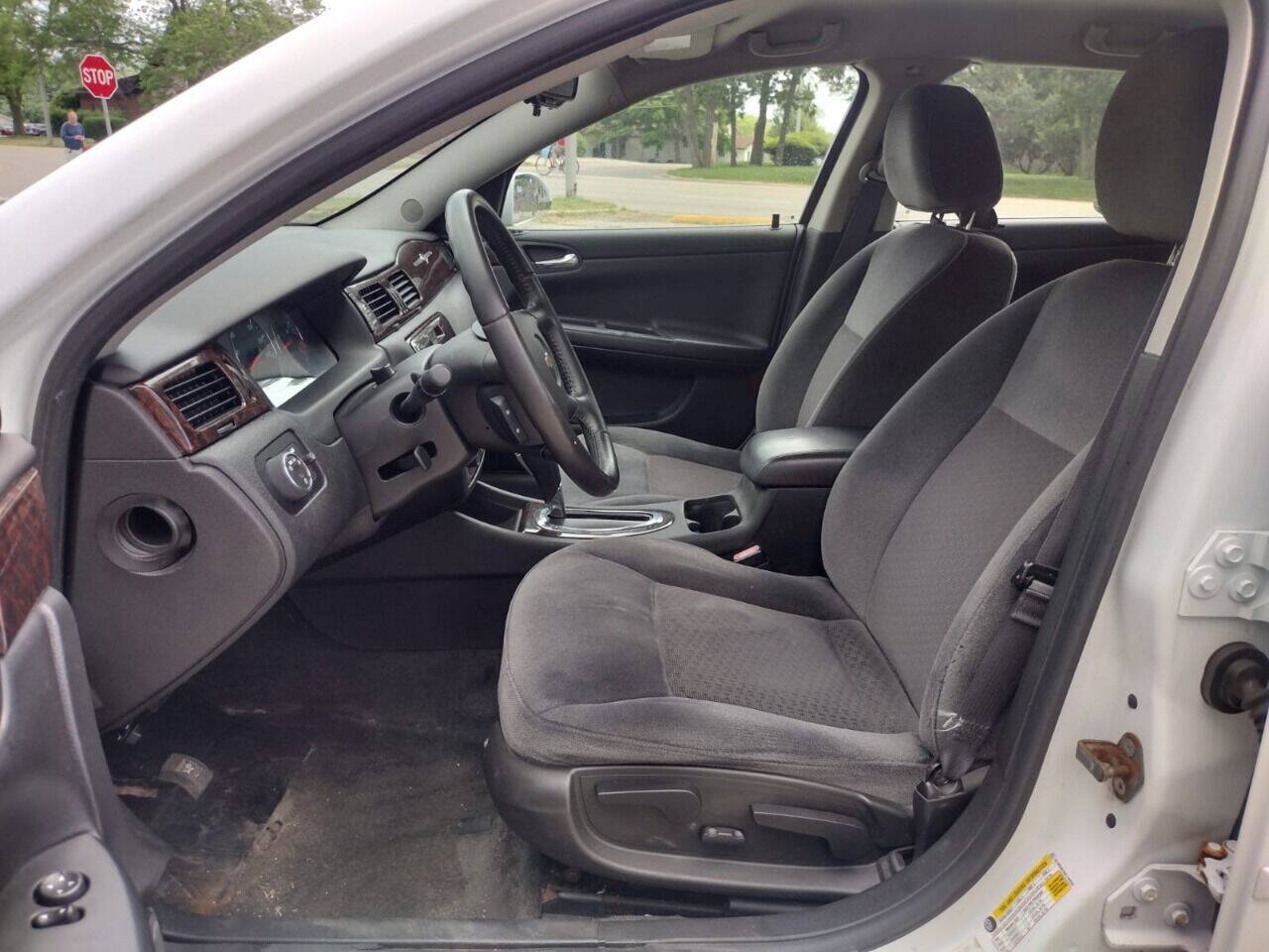 Used 2013 Chevrolet Impala LT FWD image 13