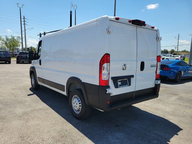 Used 2025 RAM ProMaster 2500 w/ Convenience Group FWD image 4