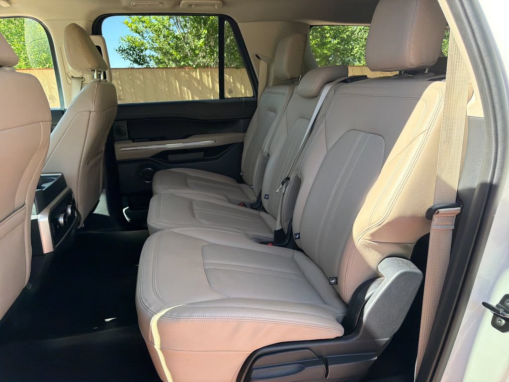 Used 2022 Ford Expedition Max Limited AWD/4WD image 24