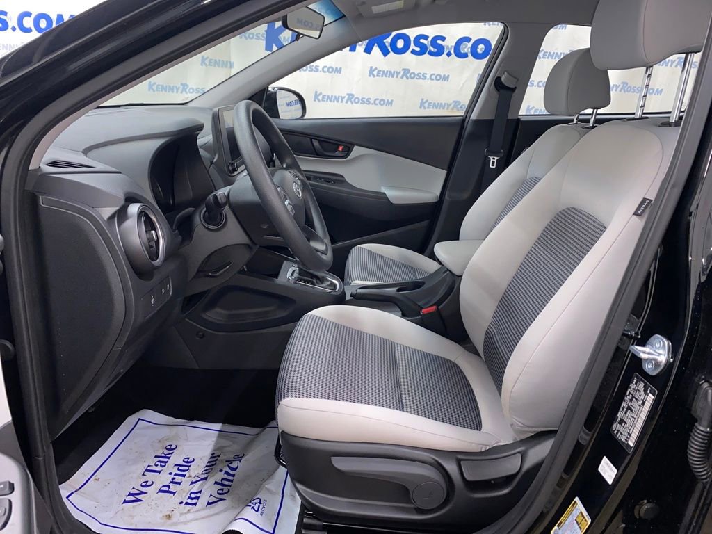 Used 2023 Hyundai Kona SE image 9
