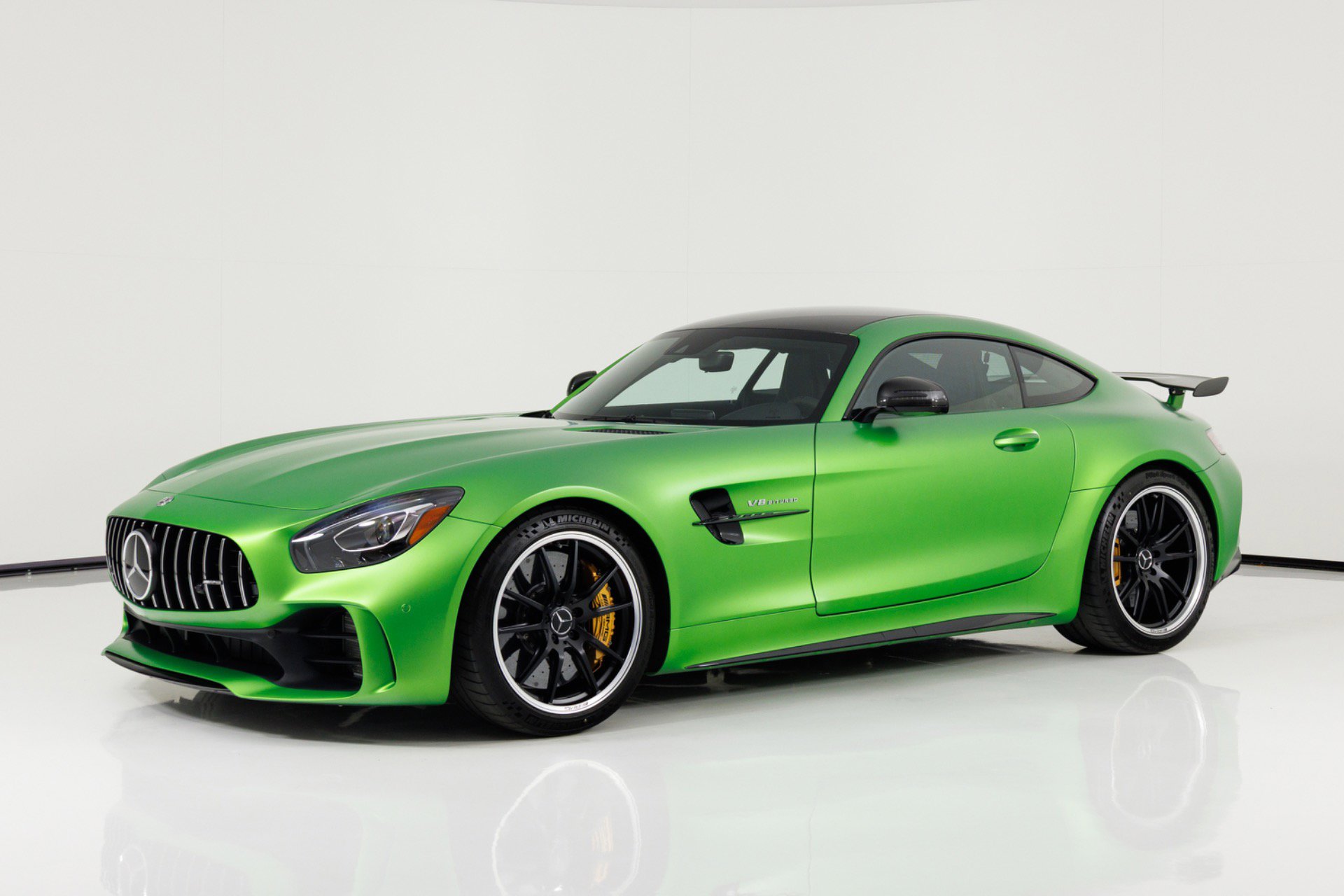 Used 2018 Mercedes-Benz AMG GT R image 7