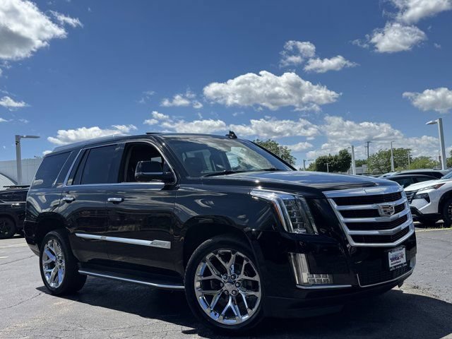 Used 2016 Cadillac Escalade Luxury AWD/4WD image 2