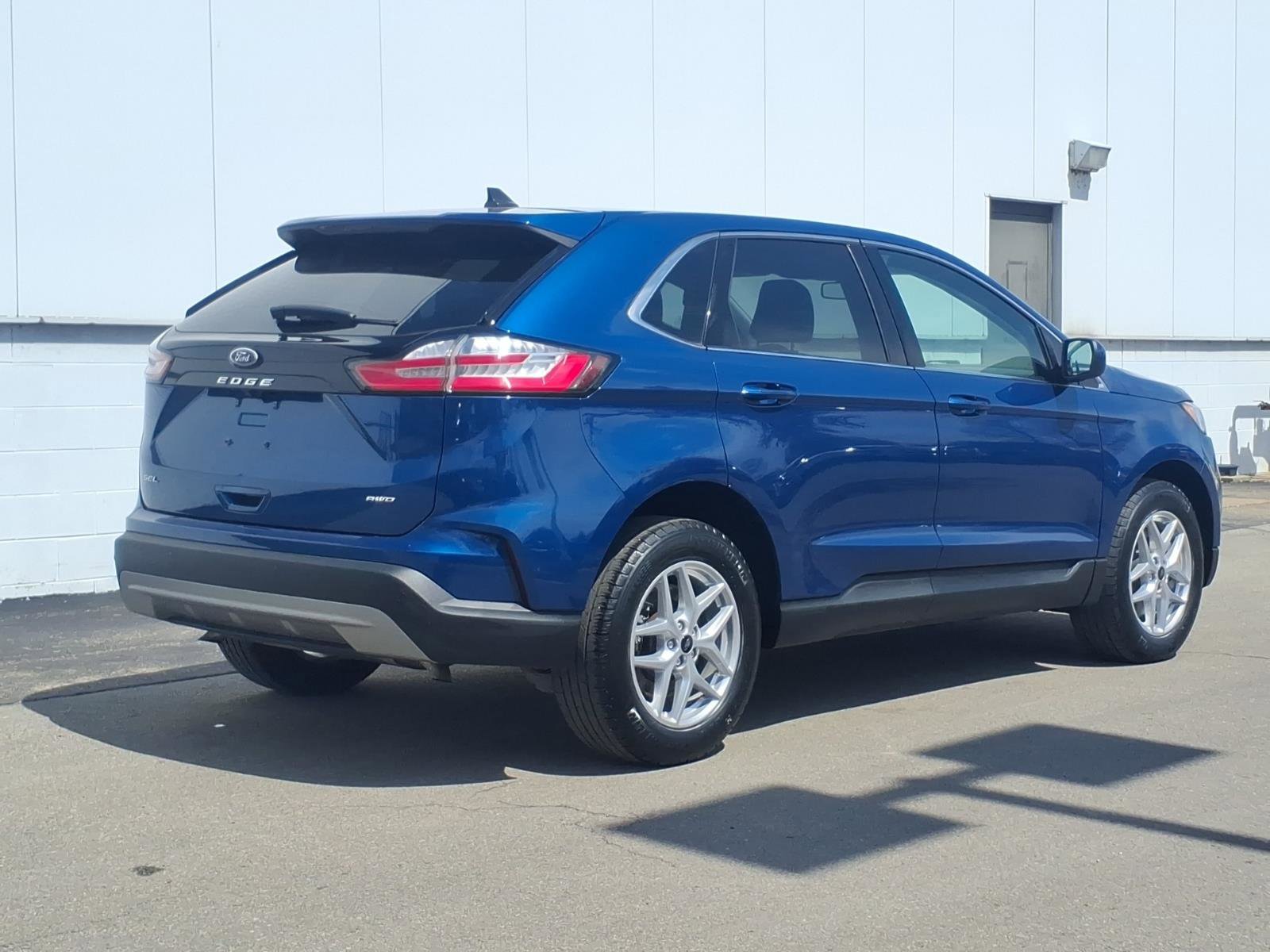 Certified 2023 Ford Edge SEL w/ Convenience Package AWD/4WD image 6
