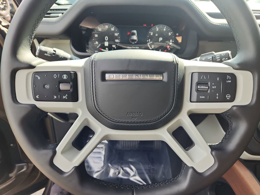 Used 2024 Land Rover Defender 110 SE image 16