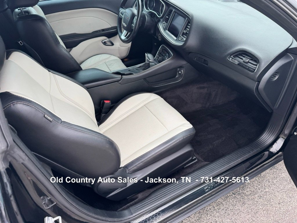 Used 2018 Dodge Challenger SXT Plus RWD image 13
