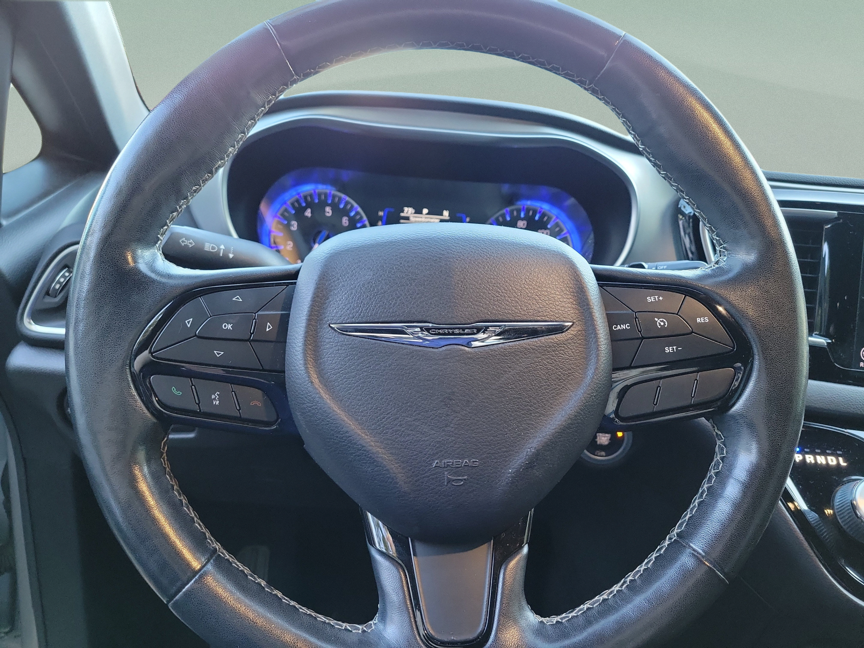 Used 2019 Chrysler Pacifica Touring-L w/ S Appearance Package FWD image 19