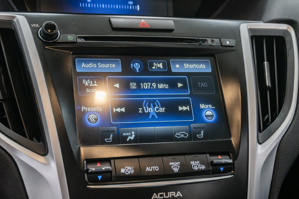 Used 2016 Acura TLX w/ Technology Package FWD image 21