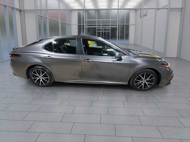 Certified 2023 Toyota Camry SE image 9